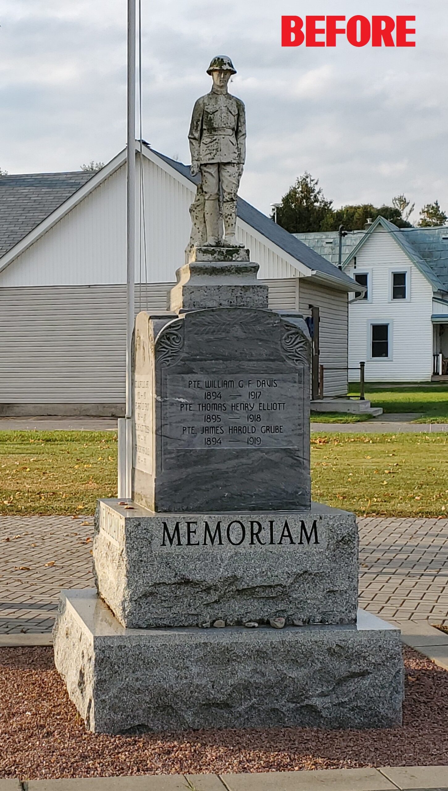 before cleaning photo of the north augusta cenotaph 